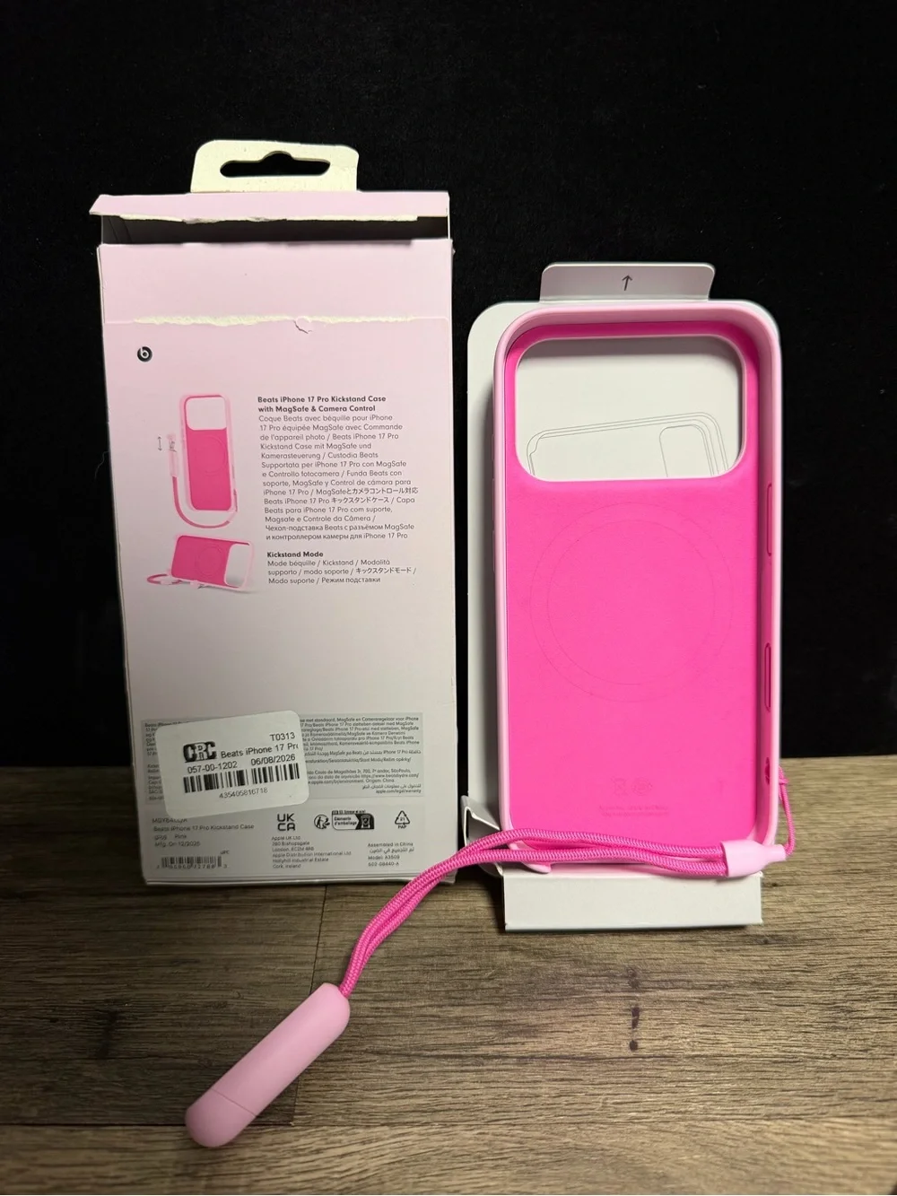 Beats iPhone 17 Pro Kickstand Case MagSafe Pebble Pink NIB/NWT